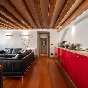 https://venice-cera-san-mois.hotelslidodijesolo.com