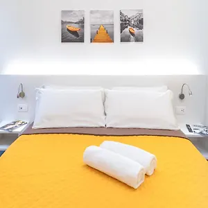 https://colours-apartments.hotelitalianriviera.com