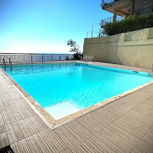 https://chez-marie.taorminaitalyhotels.com